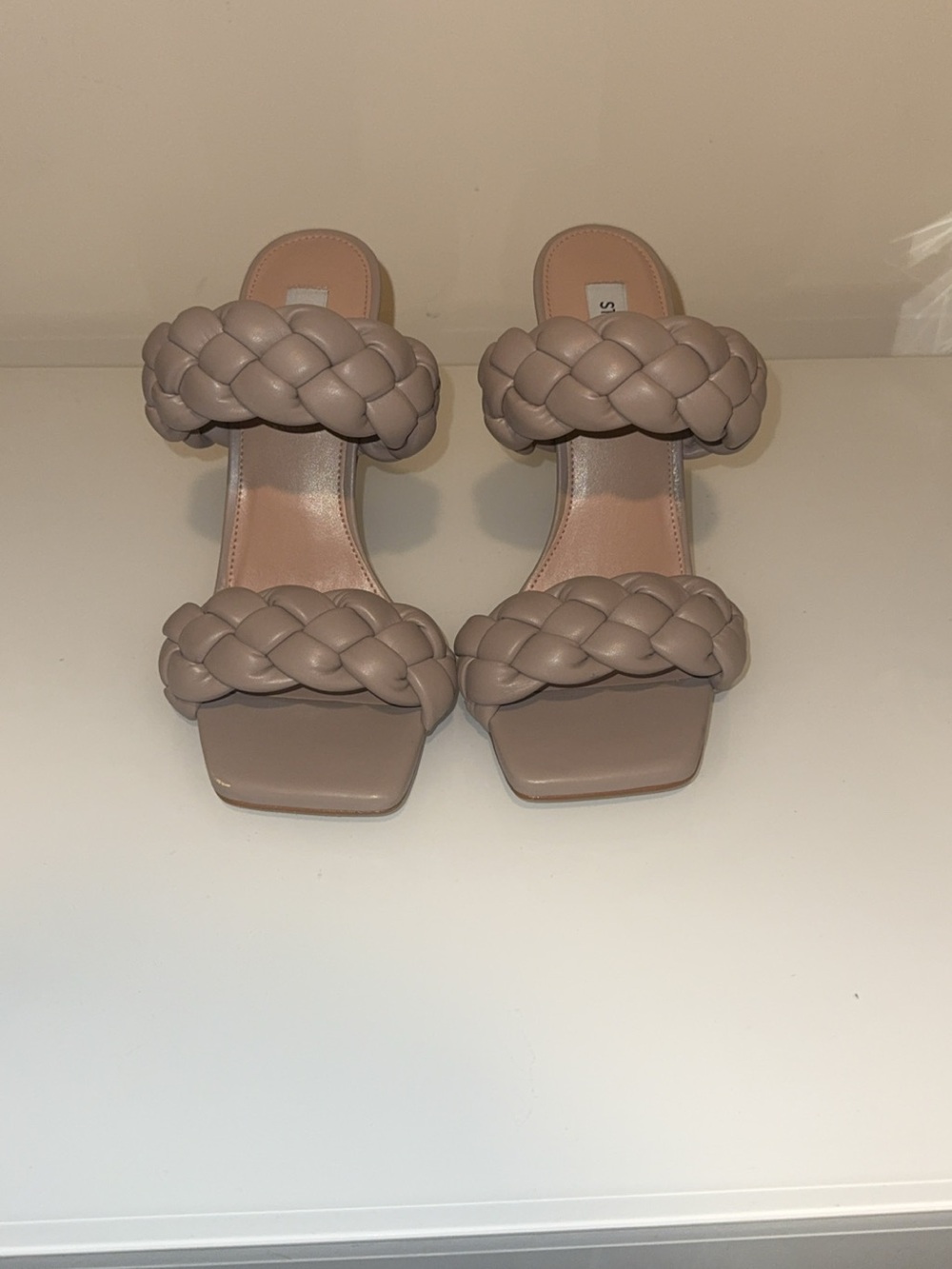 Steve Madden! Braided Double-Strap Women's Slide Sandals in Taupe. Size 9.